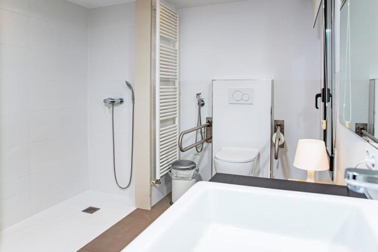 Adapter une salle de bains aux normes PMR à Mainvilliers